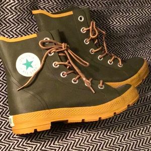 Converse lace up rain boots size 7